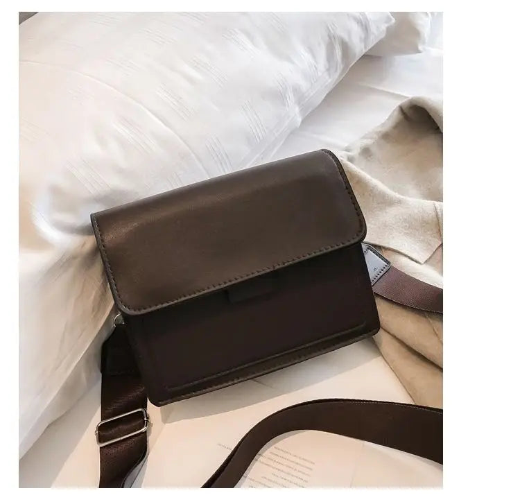 Sac à bandoulière pour femme de petite taille | Sac messager léger en cuir PU (Sac à main à rabat, Sac de voyage d'été pour femme)