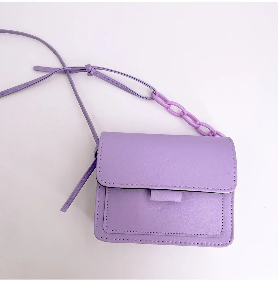 Sac à bandoulière pour femme de petite taille | Sac messager léger en cuir PU (Sac à main à rabat, Sac de voyage d'été pour femme)