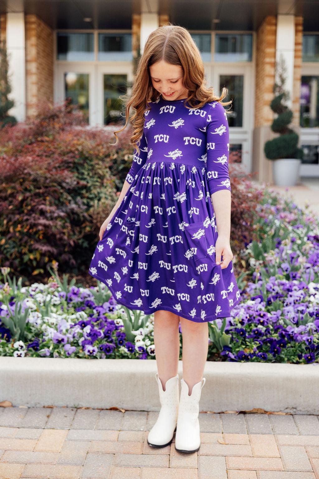 Robe tourbillonnante à manches 3/4 et poches TCU Purple Frog