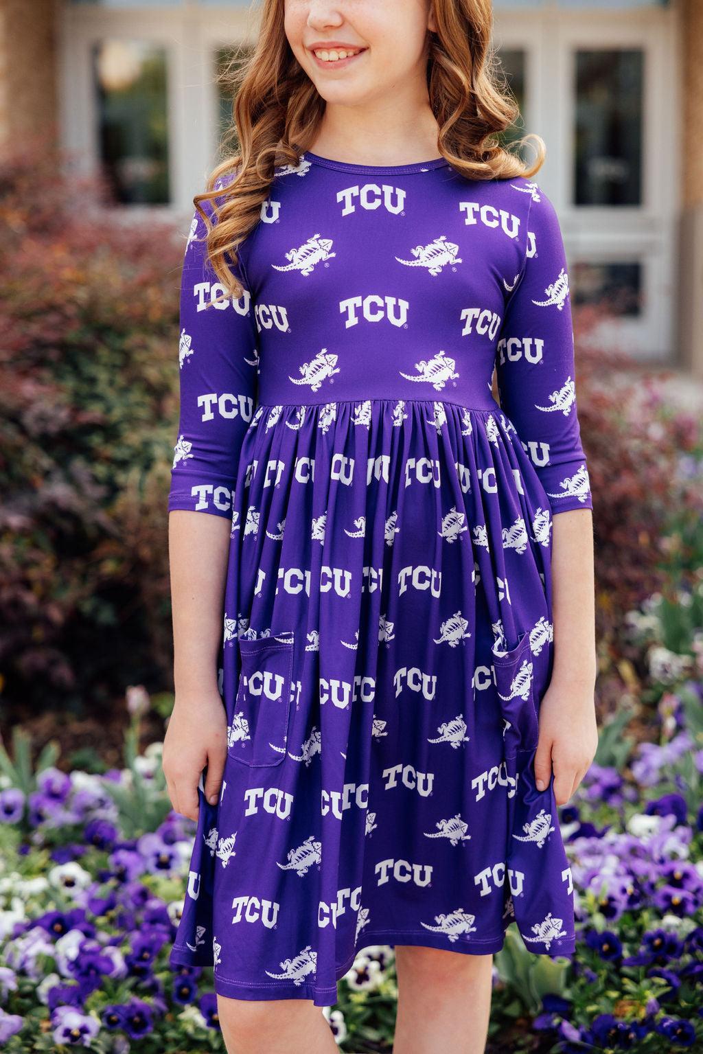 Robe tourbillonnante à manches 3/4 et poches TCU Purple Frog
