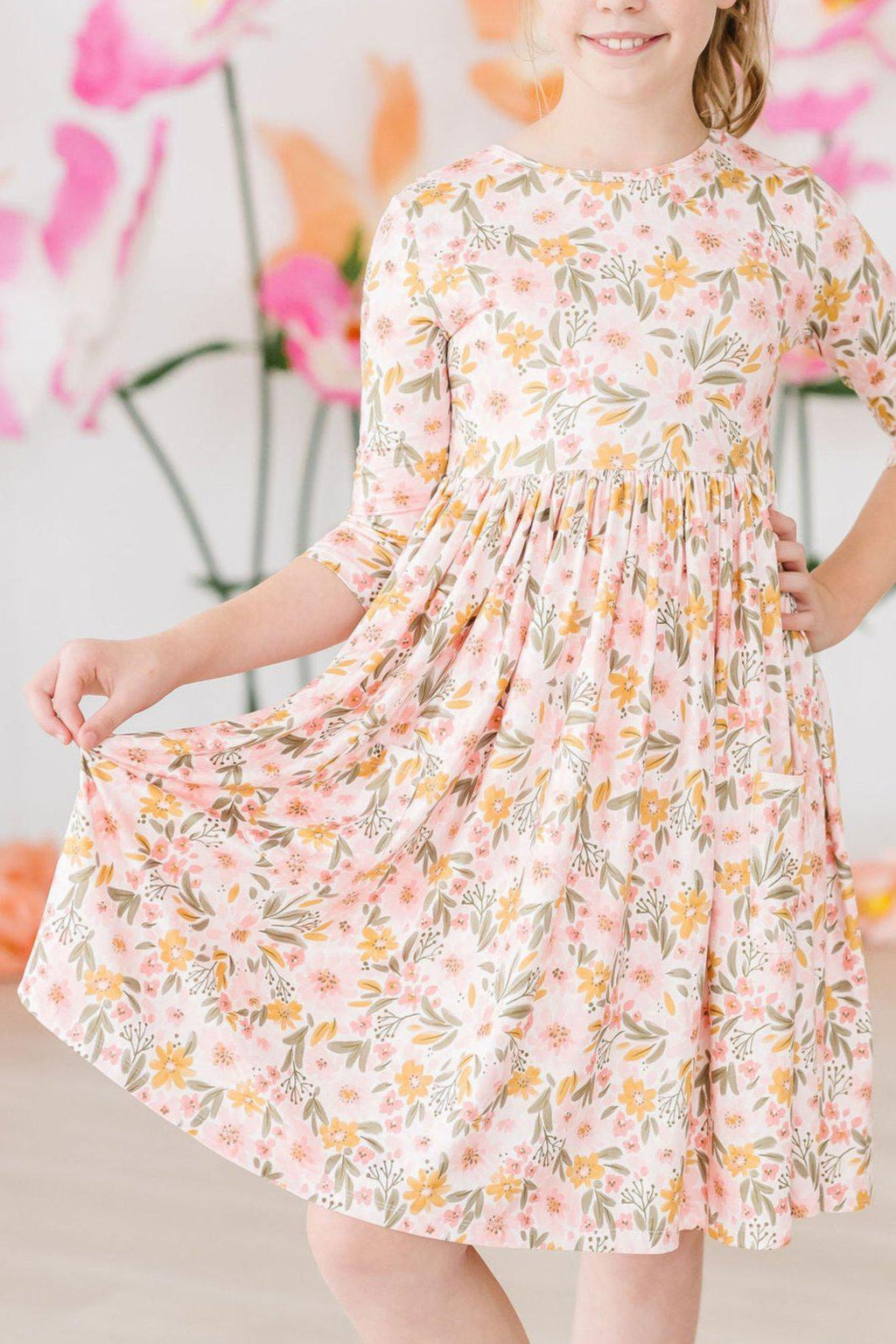 Robe virevoltante mi-longue Pretty Peachy à manches 3/4 et poches