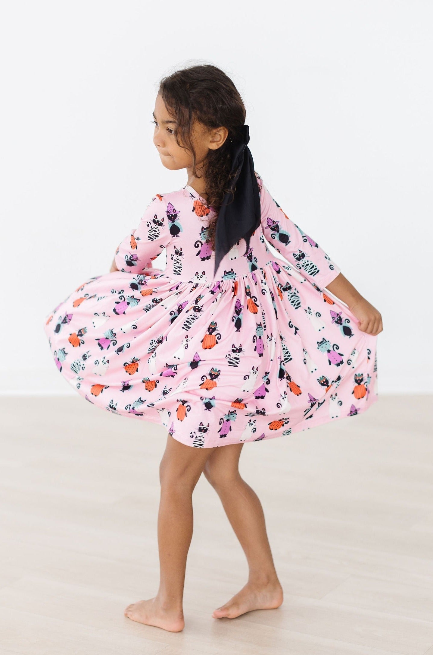Robe à poches virevoltante 3/4 manches « Purr-fectly Spooky »