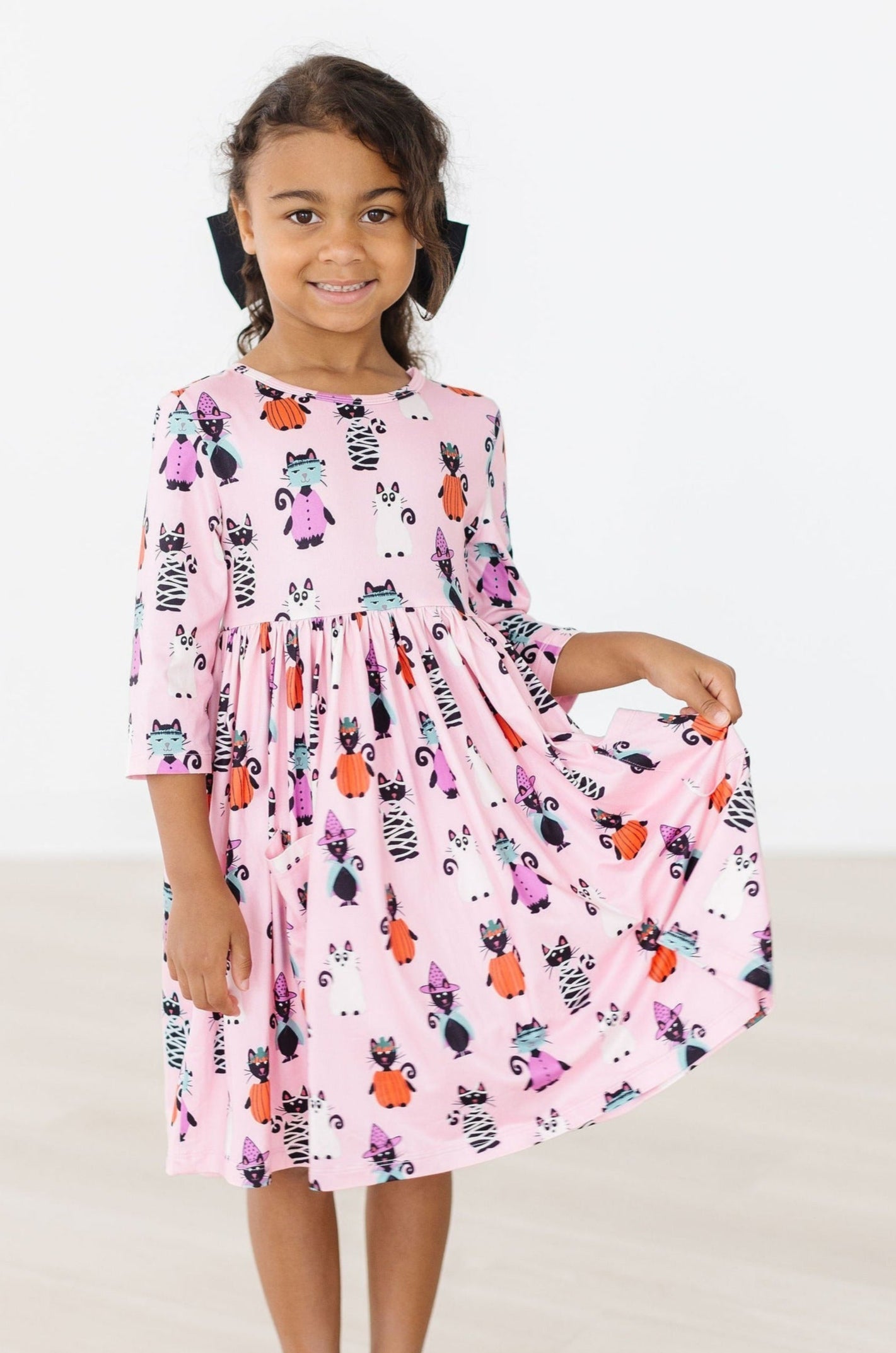 Robe à poches virevoltante 3/4 manches « Purr-fectly Spooky »