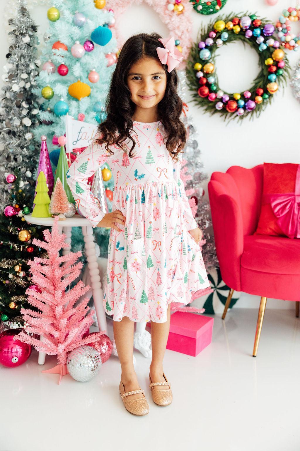 Robe tournante à manches longues et poche « Very Merry »