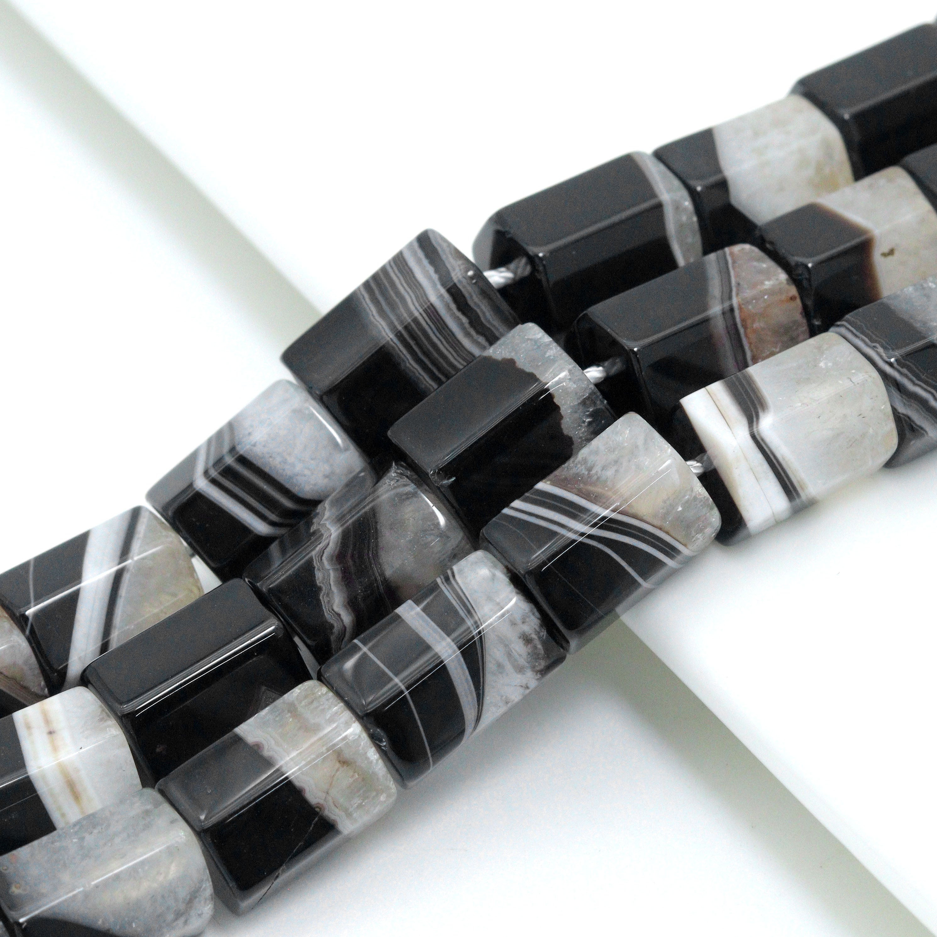 11x13mm White Black Barrel Shape Agate Beads, Sku#YK28
