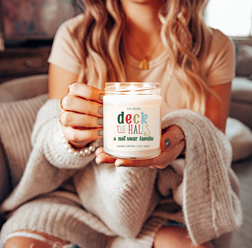 Deck The Halls Holiday Candle 9oz Clove Cinnamon Berry Plum Fir 50hr Burn