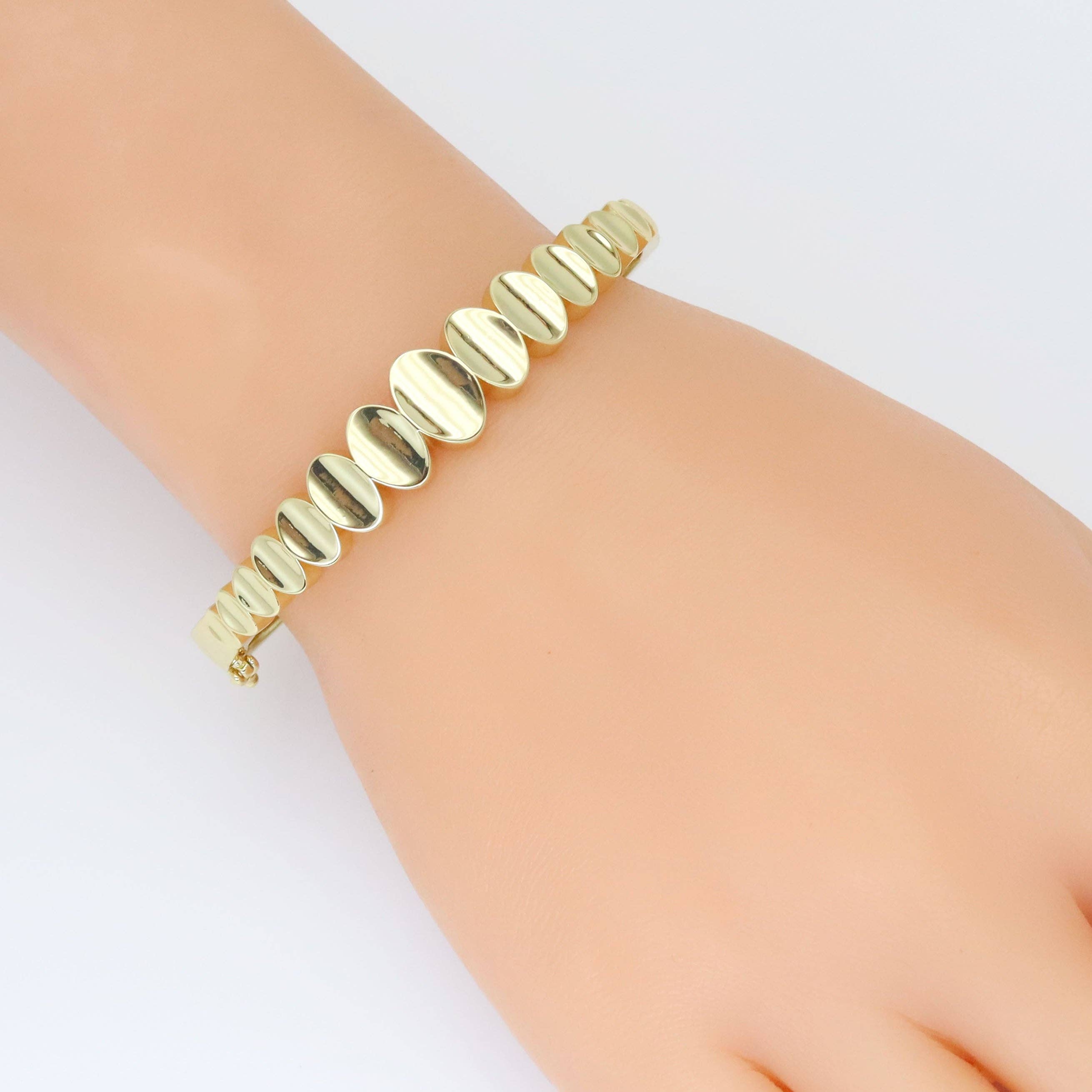 Gold Oval Cave in Link  Bracelet, Sku#LX618
