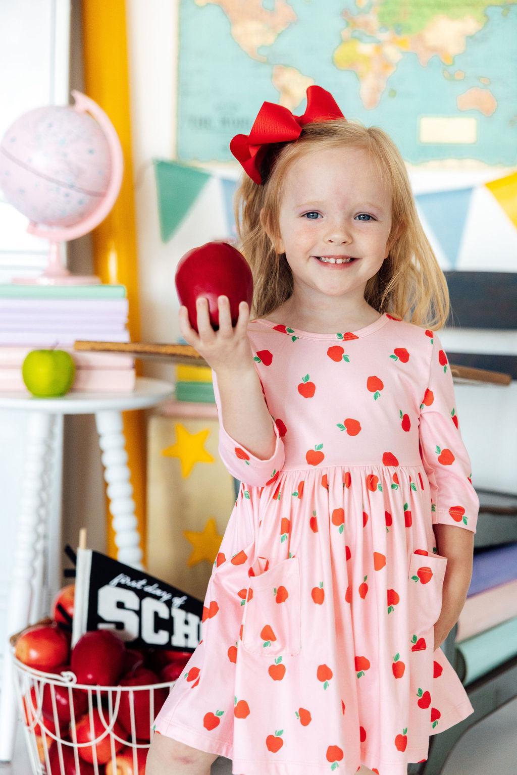 Robe Twirl à manches 3/4 et poches Apple a Day
