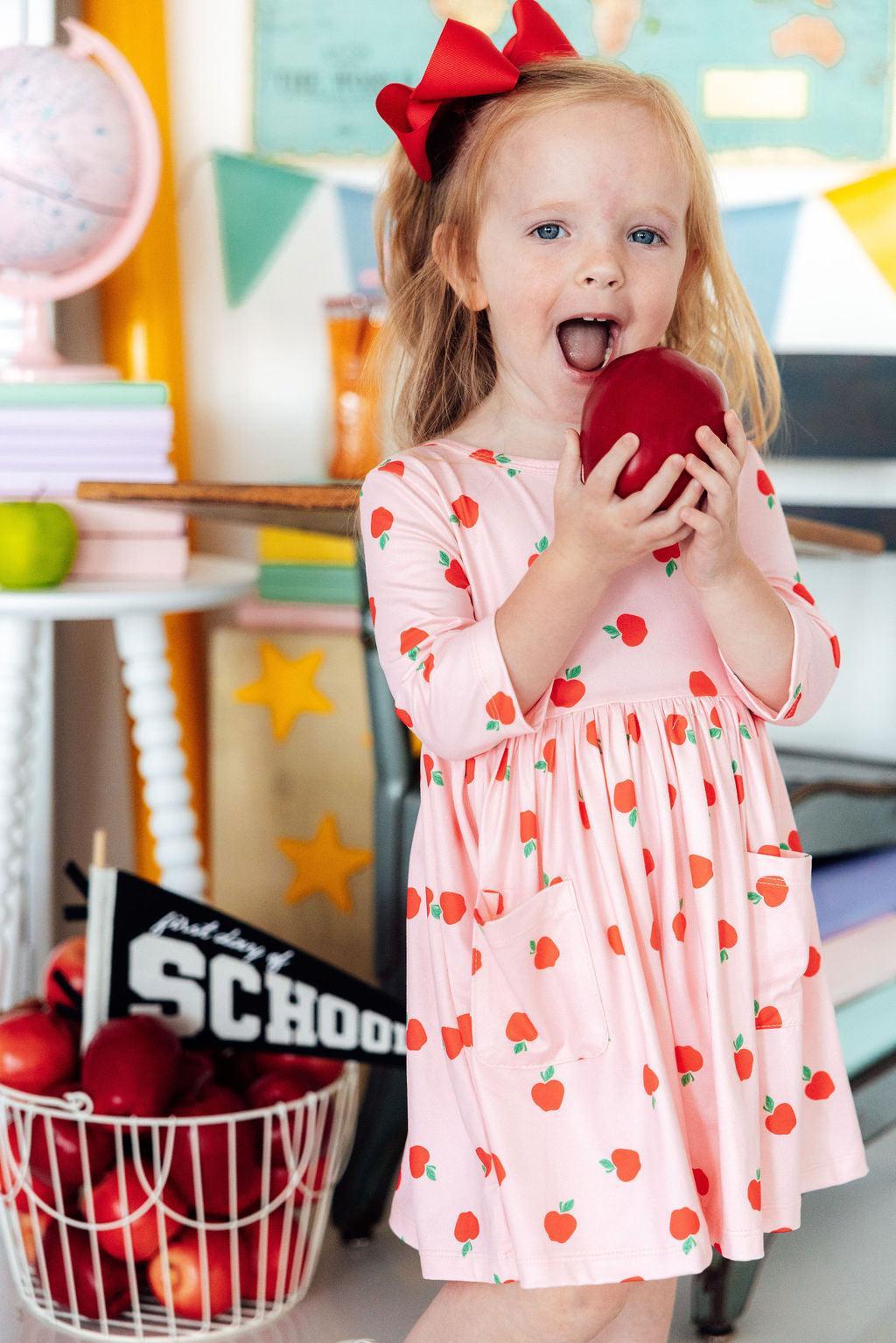 Robe Twirl à manches 3/4 et poches Apple a Day
