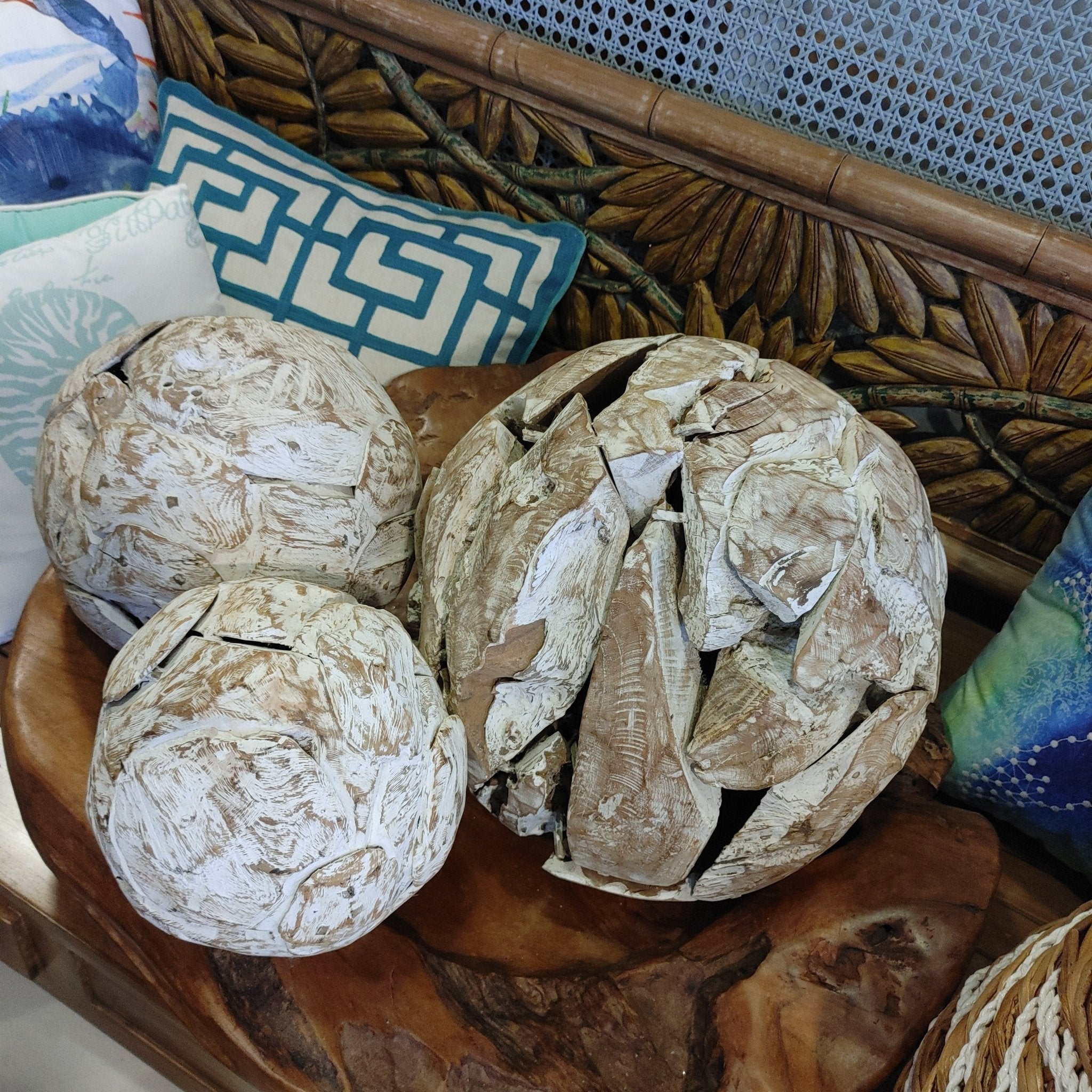 Mosaic Teak Ball