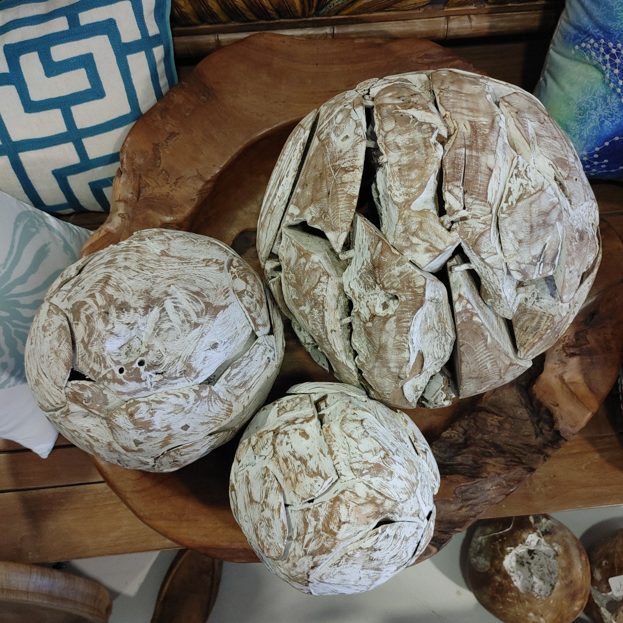 Mosaic Teak Ball