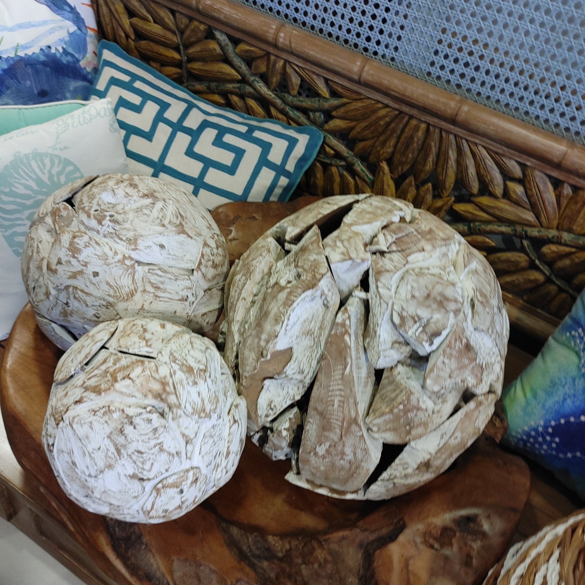 Mosaic Teak Ball