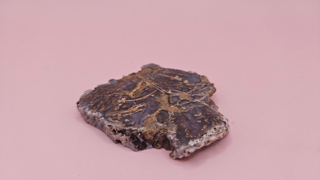 Moss Agate Slab – Woodsy Veining in Earthy Lavender Hues-30 grams