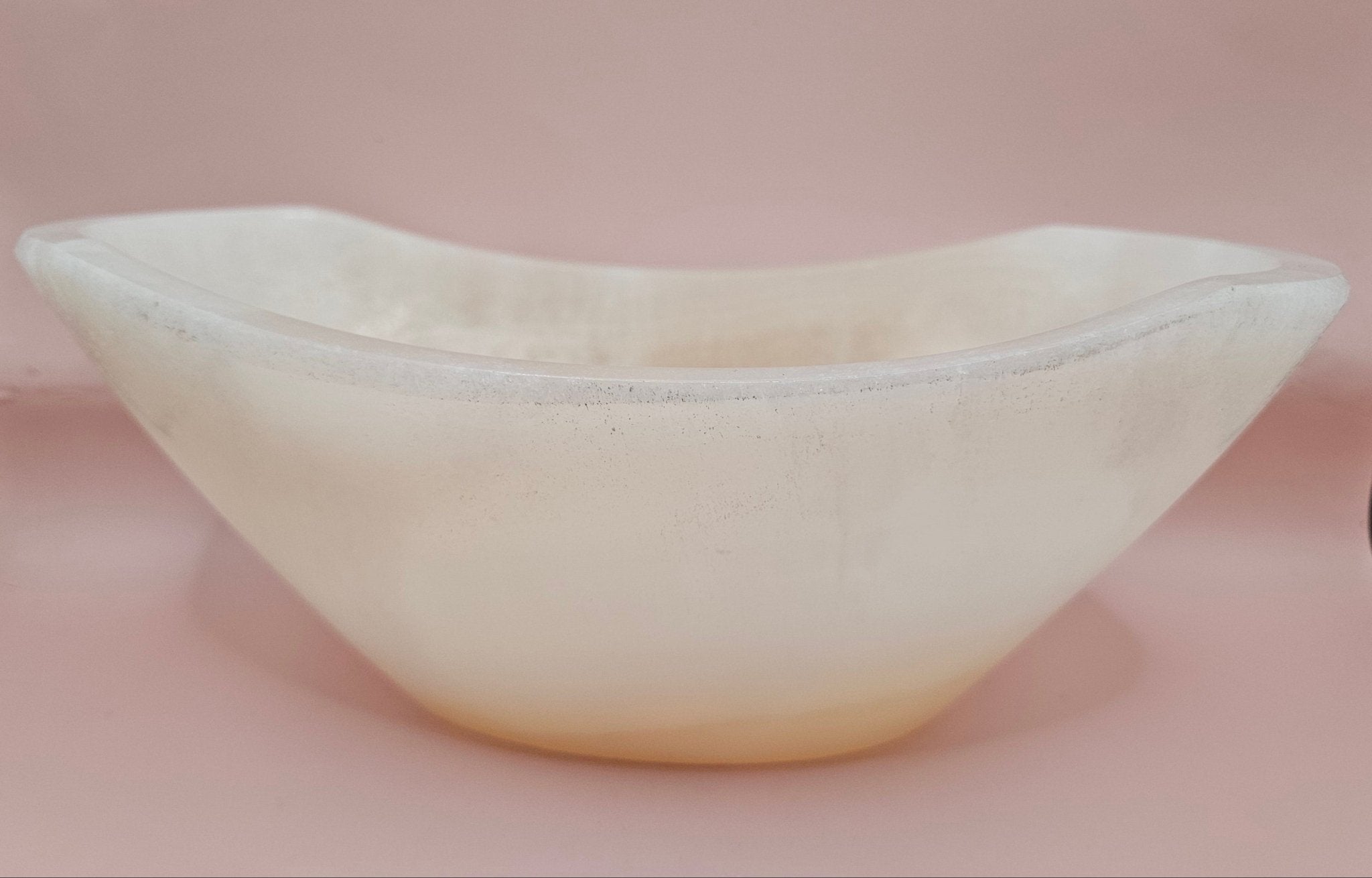 Polished White Onyx Bowl – Small Hand-Carved Decorative Vessel – 9.75"